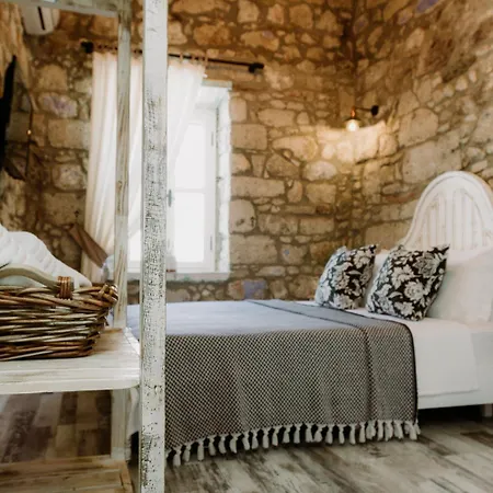 Morisiavlualaçatı Hotel