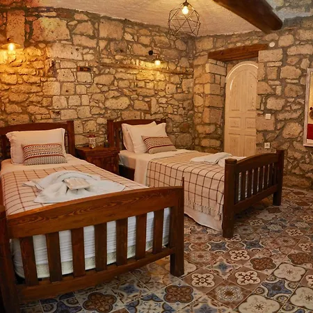 Morisiavlualaçatı Hotel