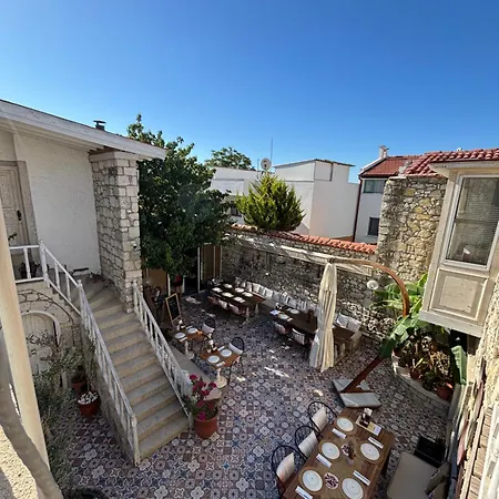 Morisiavlualacati Hotel Alaçatı