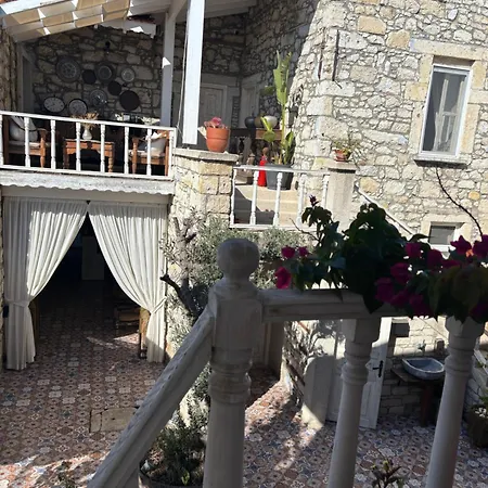 Morisiavlualaçatı Otel